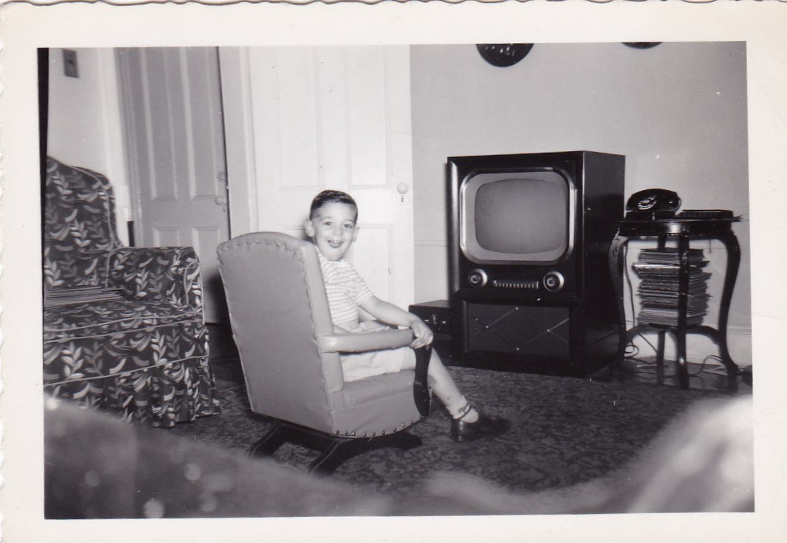Peter 4 yr bd July 30 1951-watching TV.jpg